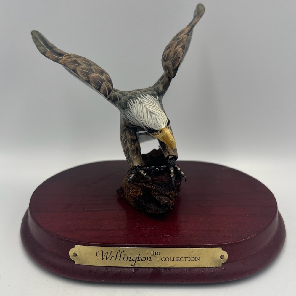 Eagle on Rock figurine, Wellington Collection